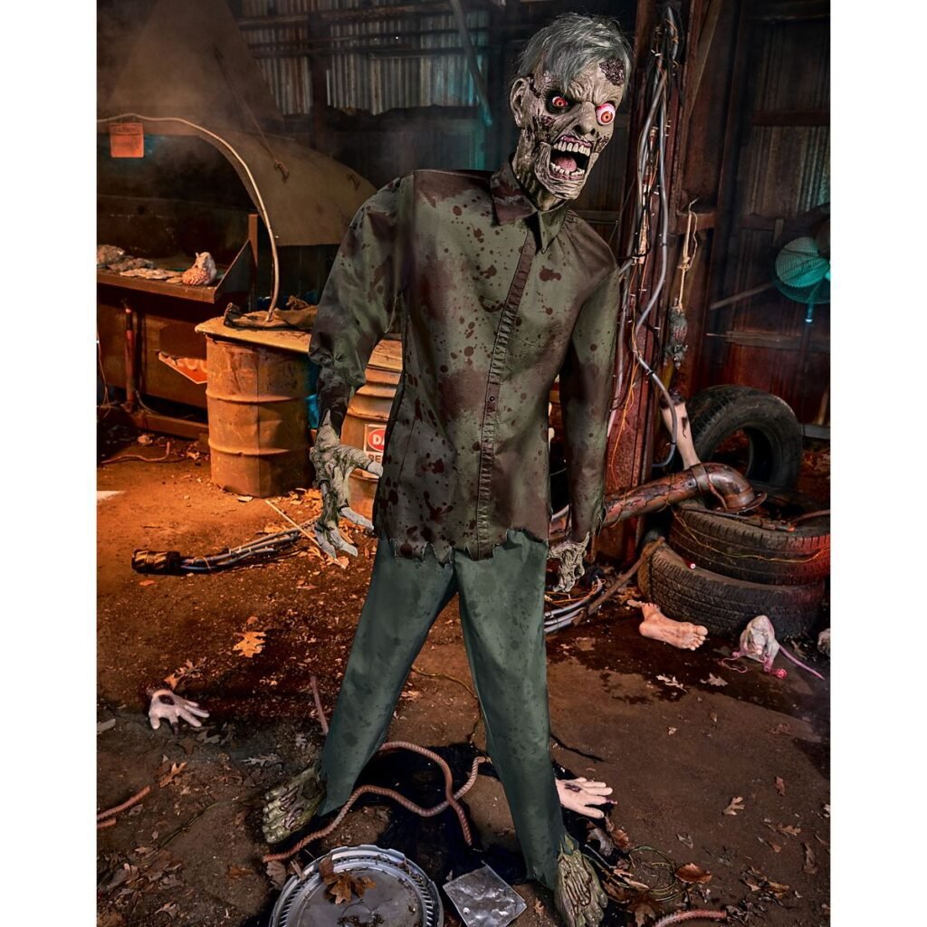 6 Ft 1 In Jeremy Jaws Animatronic
